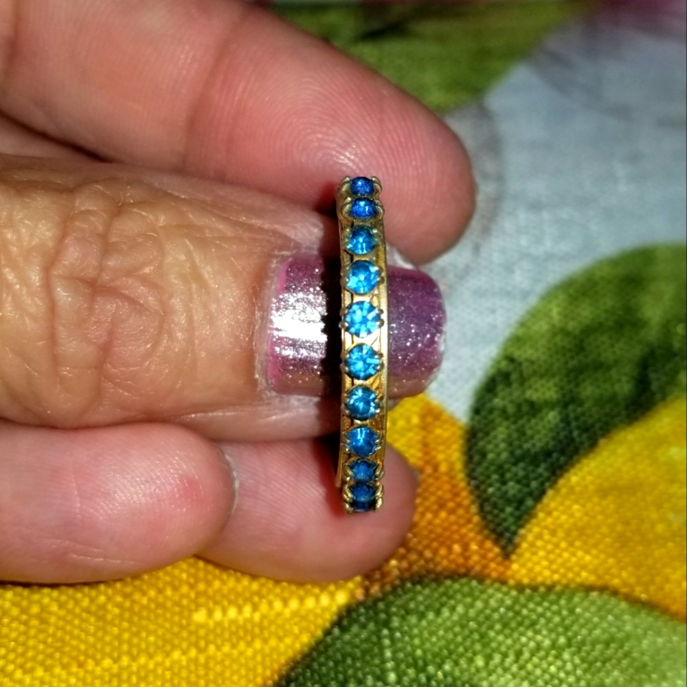 Vintage gold plated blue Austrian crystals earrings
